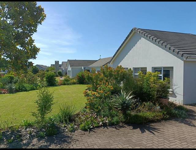 2 BEDROOM HOUSE FOR SALE IN GROENKLOOF RETIREMENT VILLAGE